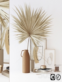 Decorative set with dryed palm