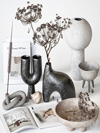 Decorative set with ceramic and heracleum 09